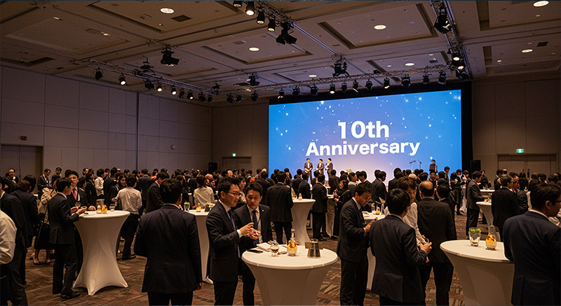 式典・表彰式・周年イベントの会場風景